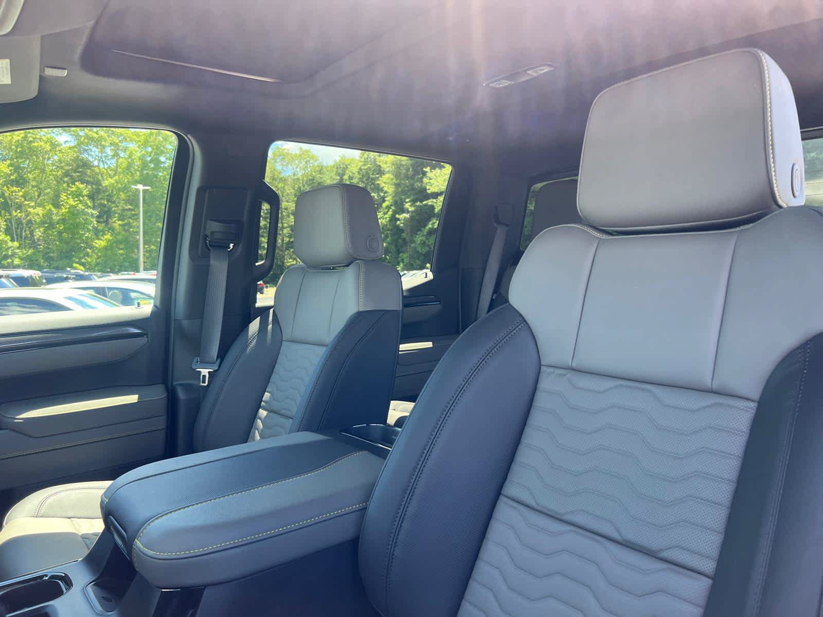 Used 2026 Chevrolet Silverado 1500 ZR2 w/ LPO, Dark Essentials Package AWD/4WD image 13
