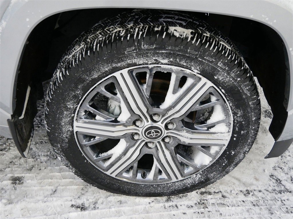 Used 2023 Toyota Sequoia Capstone image 7