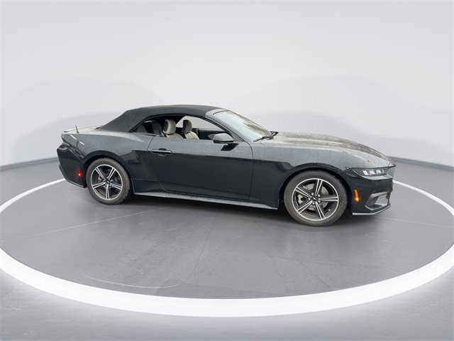 Used 2024 Ford Mustang Premium image 9