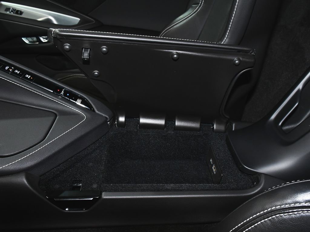 Used 2024 Chevrolet Corvette Stingray Convertible RWD image 42