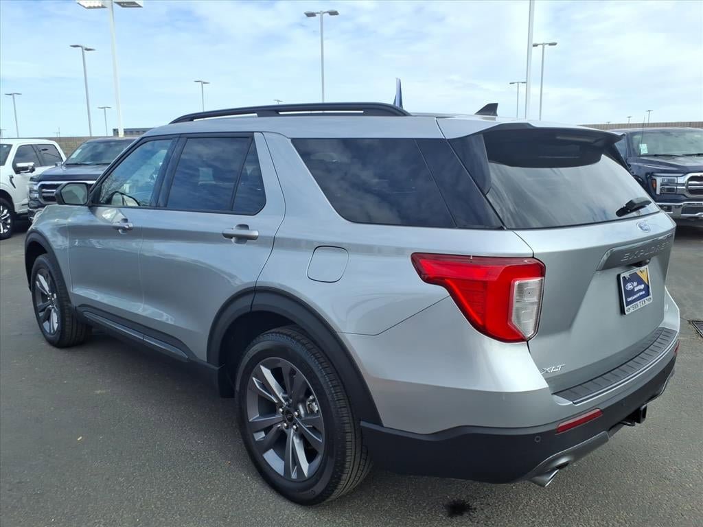 Certified 2023 Ford Explorer XLT w/ Equipment Group 202A image 6