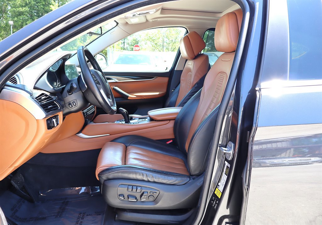 Used 2015 BMW X6 xDrive50i AWD/4WD image 16
