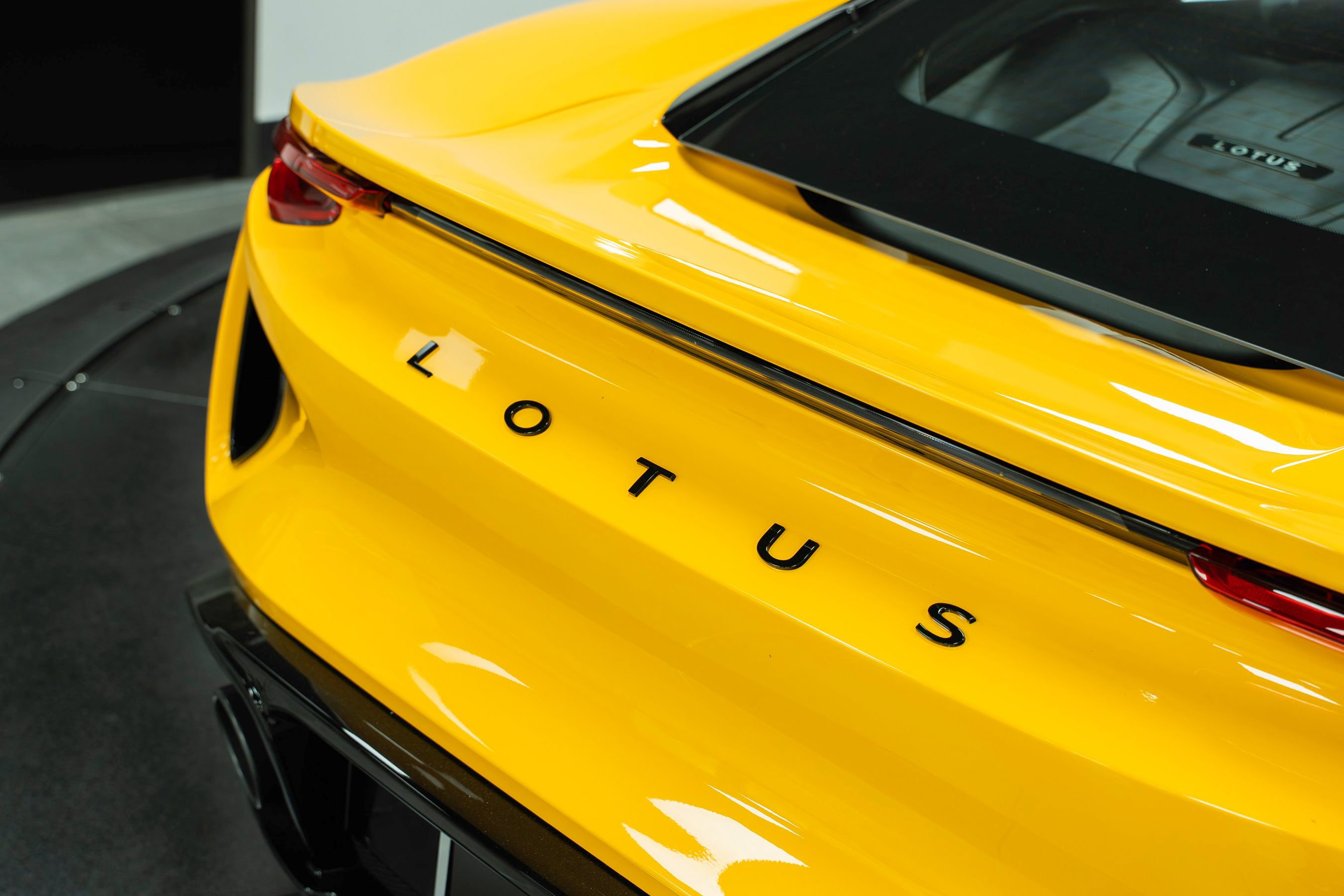 New 2026 Lotus Emira SE RWD image 38