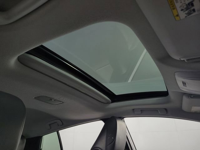 Used 2022 Toyota Prius XLE image 22