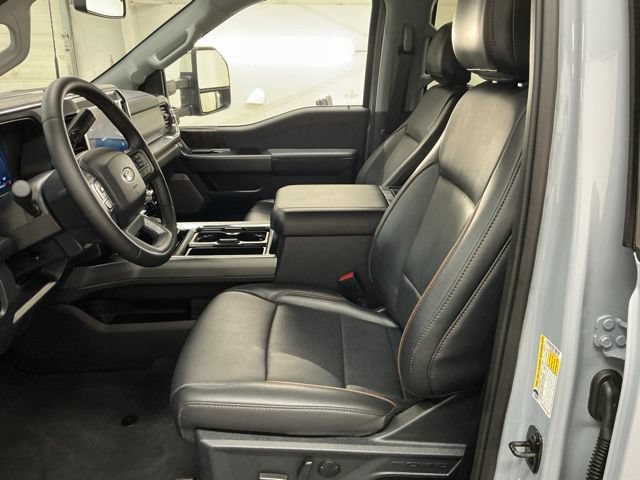 Used 2025 Ford F350 Lariat w/ Lariat Ultimate Package AWD/4WD image 14