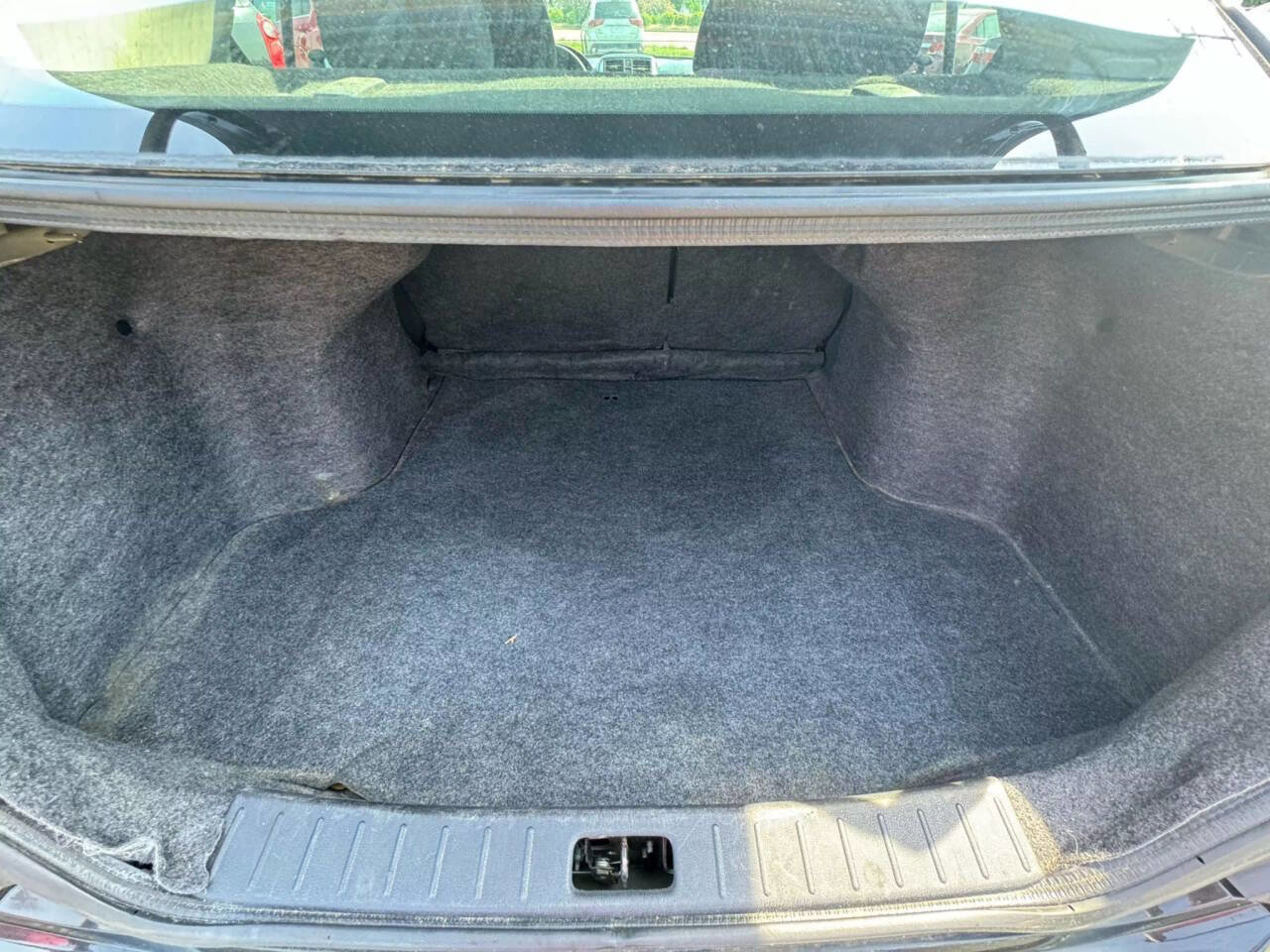 Used 2014 Nissan Versa SV w/ Convenience Package image 18