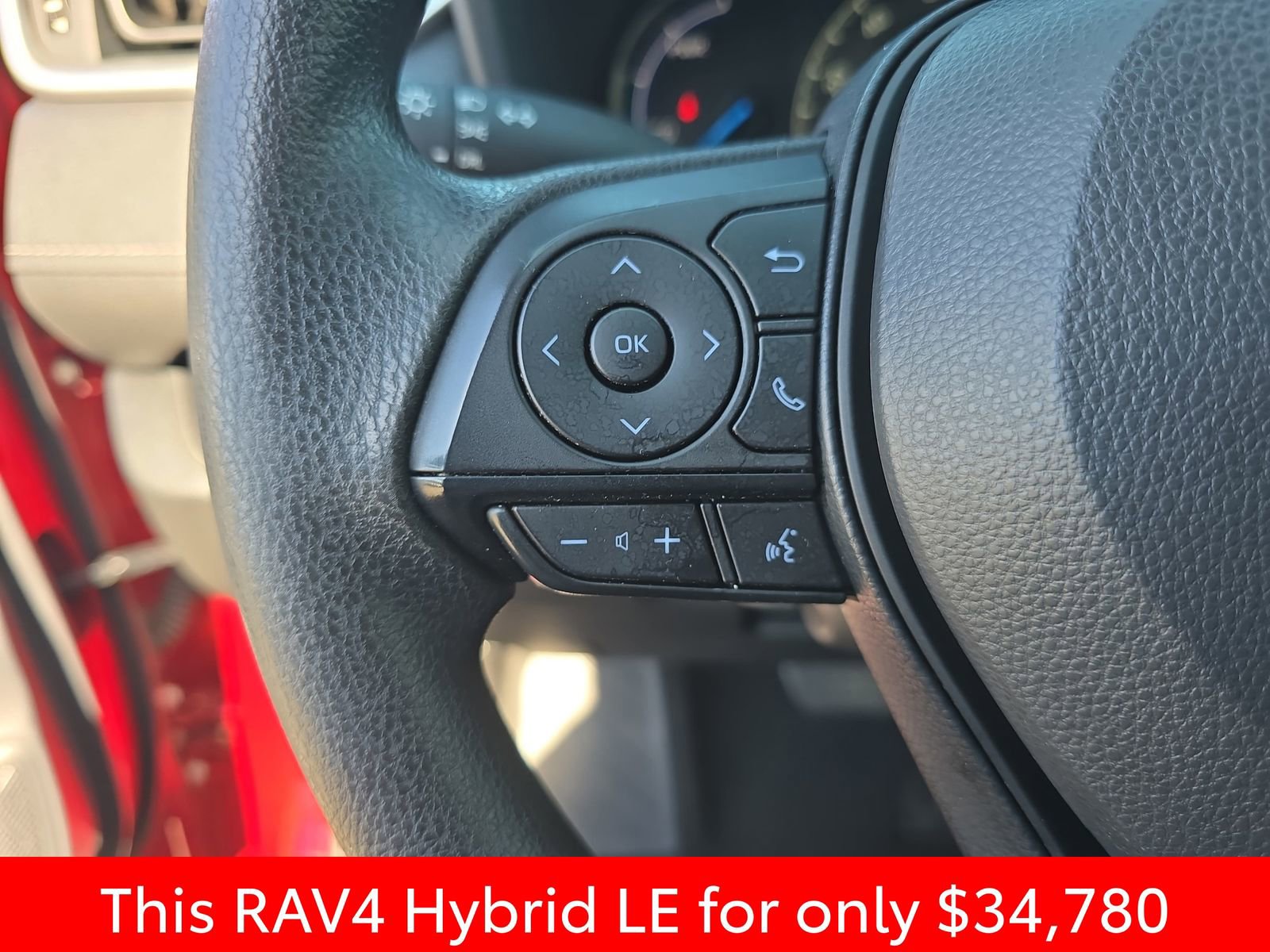 Used 2025 Toyota RAV4 LE AWD/4WD image 22