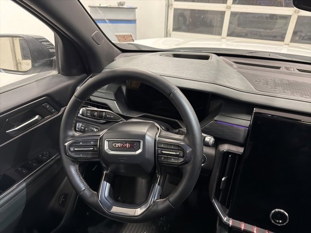 Used 2024 GMC Acadia AT4 image 32