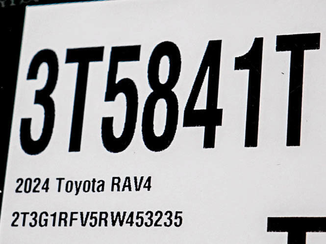 Used 2024 Toyota RAV4 LE AWD/4WD image 28