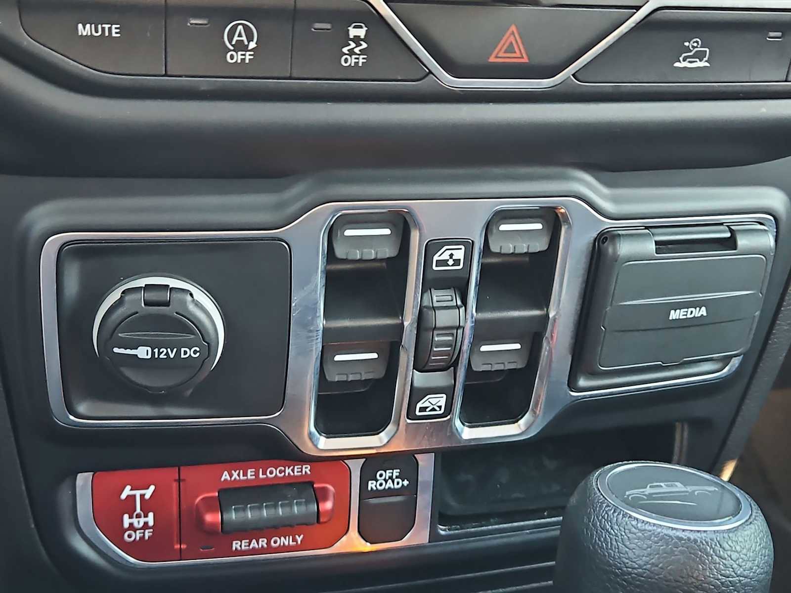 Used 2023 Jeep Gladiator Mojave image 43