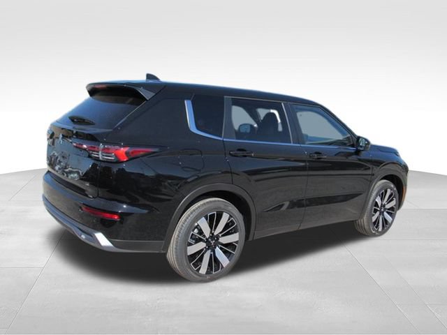 New 2026 Mitsubishi Outlander SE FWD image 3