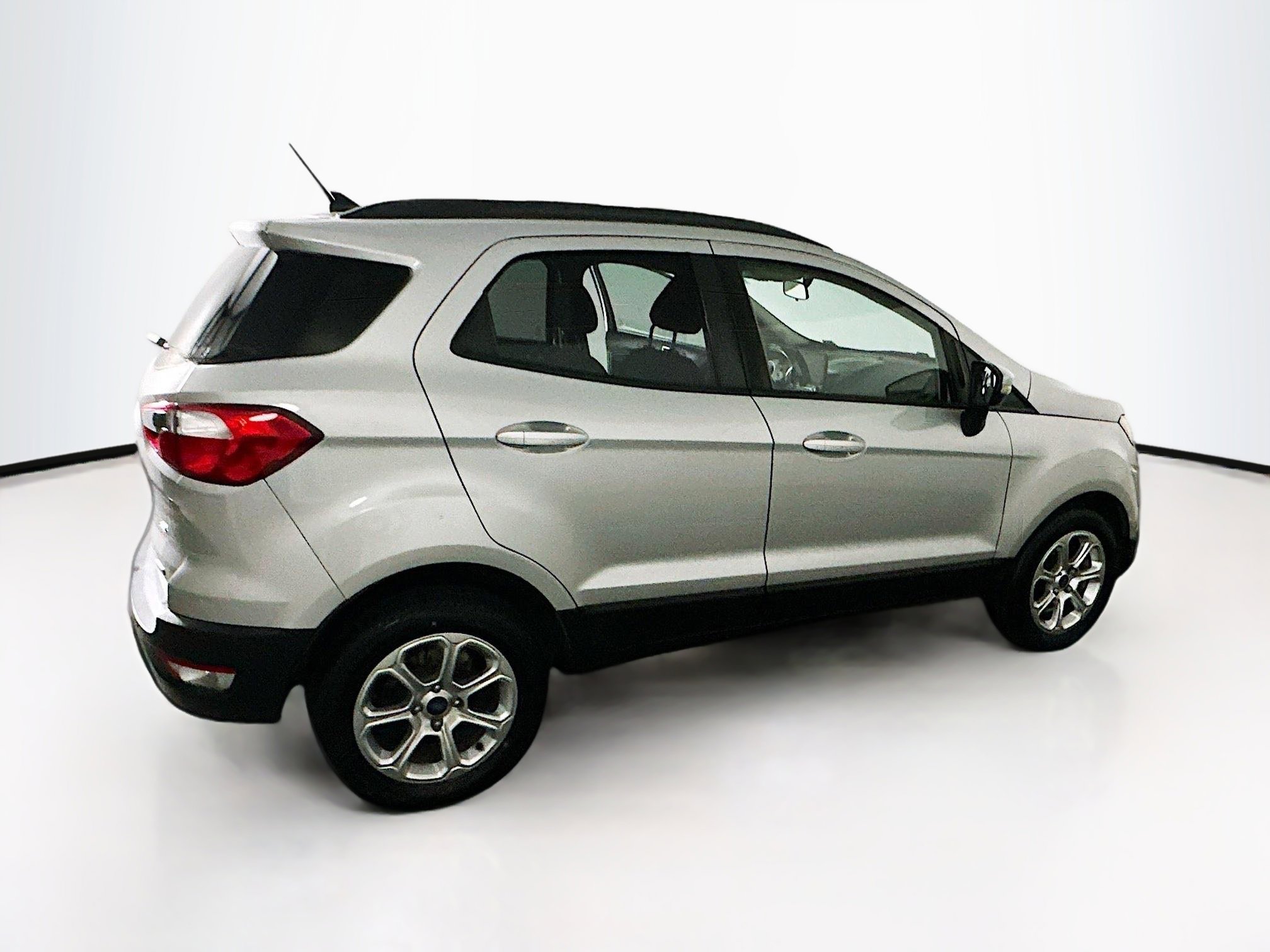 Used 2018 Ford EcoSport SE w/ SE Convenience Package image 10