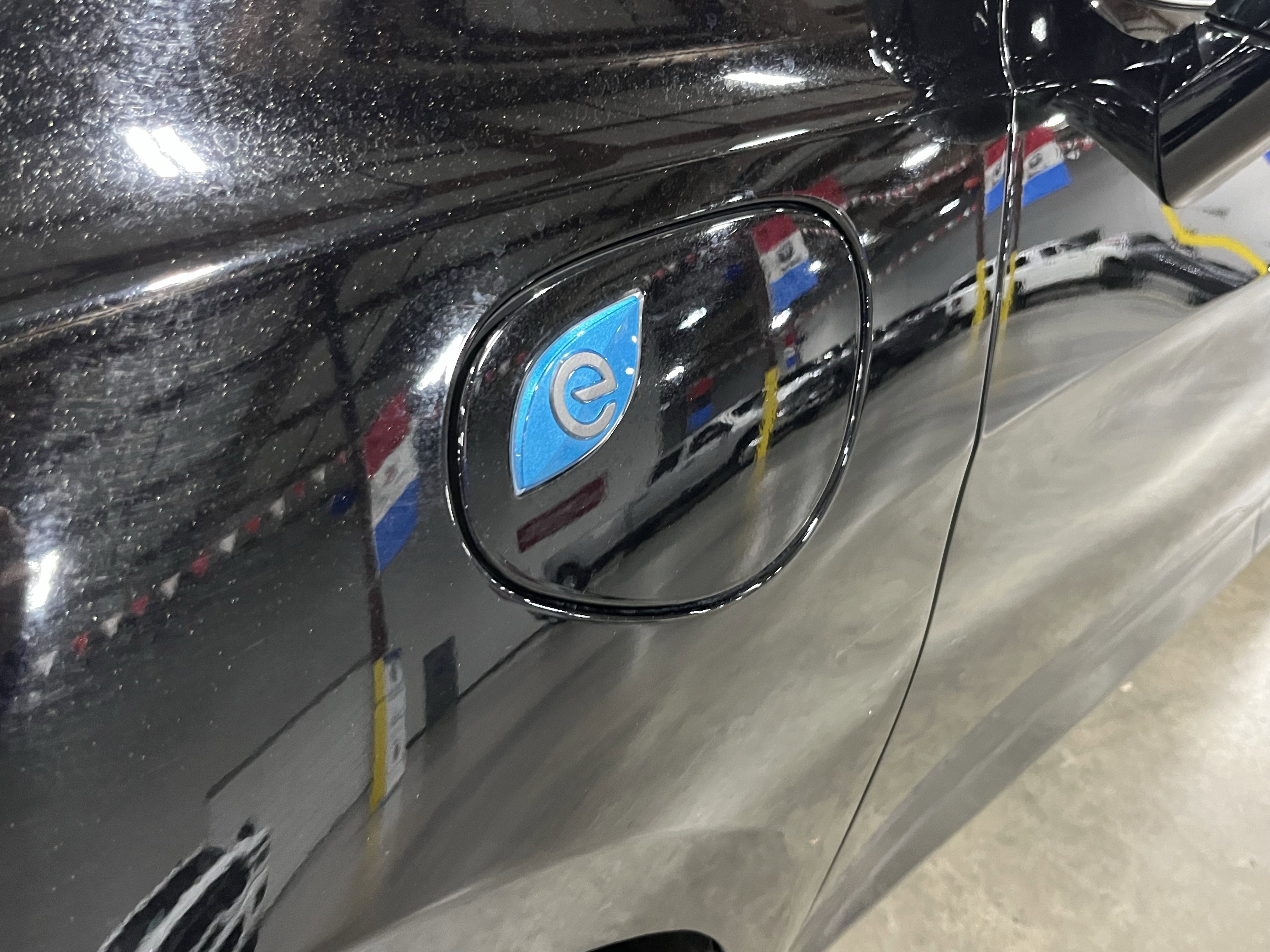 Used 2024 Chrysler Pacifica Select image 9