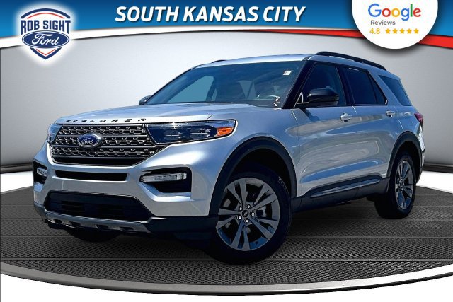 Used 2023 Ford Explorer XLT w/ Equipment Group 202A AWD/4WD image 1