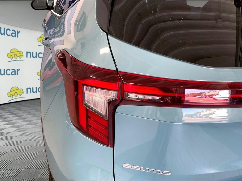 Used 2025 Kia Seltos S AWD/4WD image 32