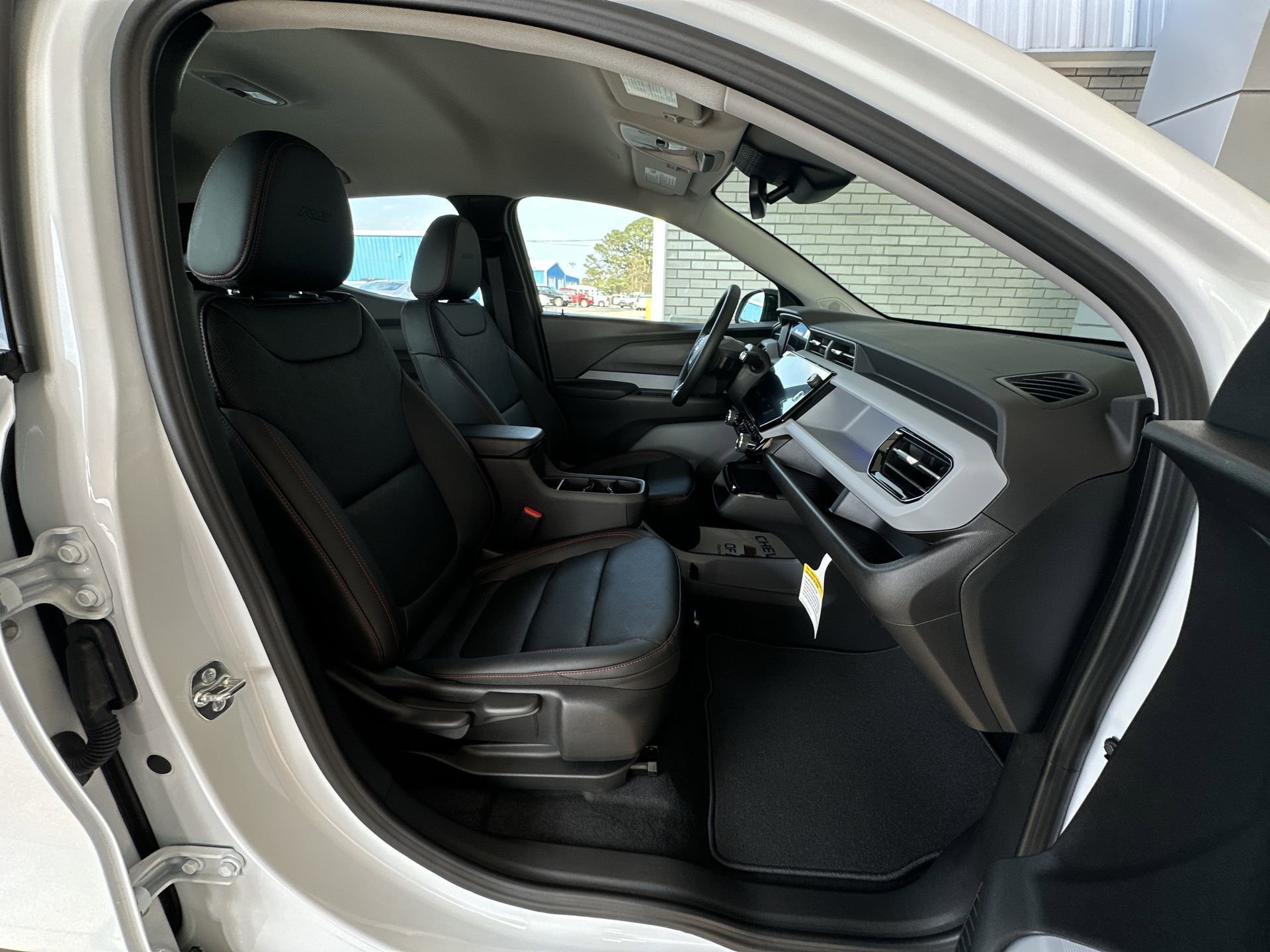 New 2027 Chevrolet Bolt RS FWD image 25
