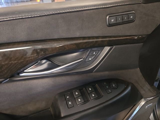 Used 2019 Cadillac Escalade Platinum image 13