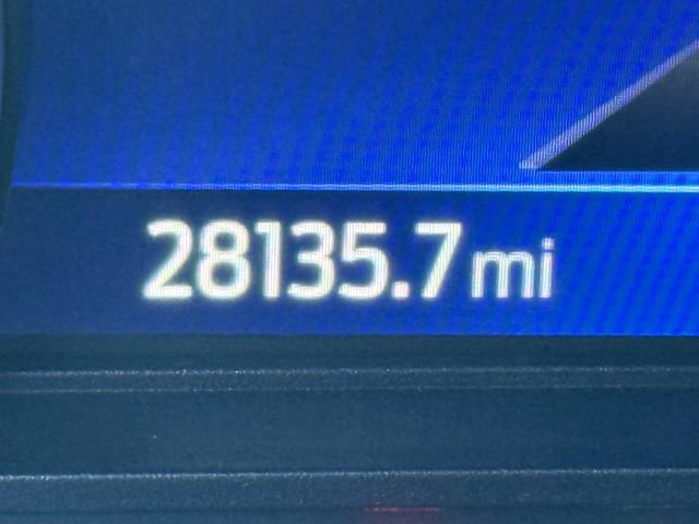 Used 2022 Ford Explorer XLT w/ Equipment Group 202A image 17