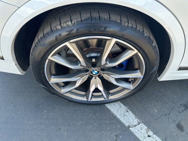 Used 2022 BMW X7 M50i w/ Dynamic Handling Package image 23