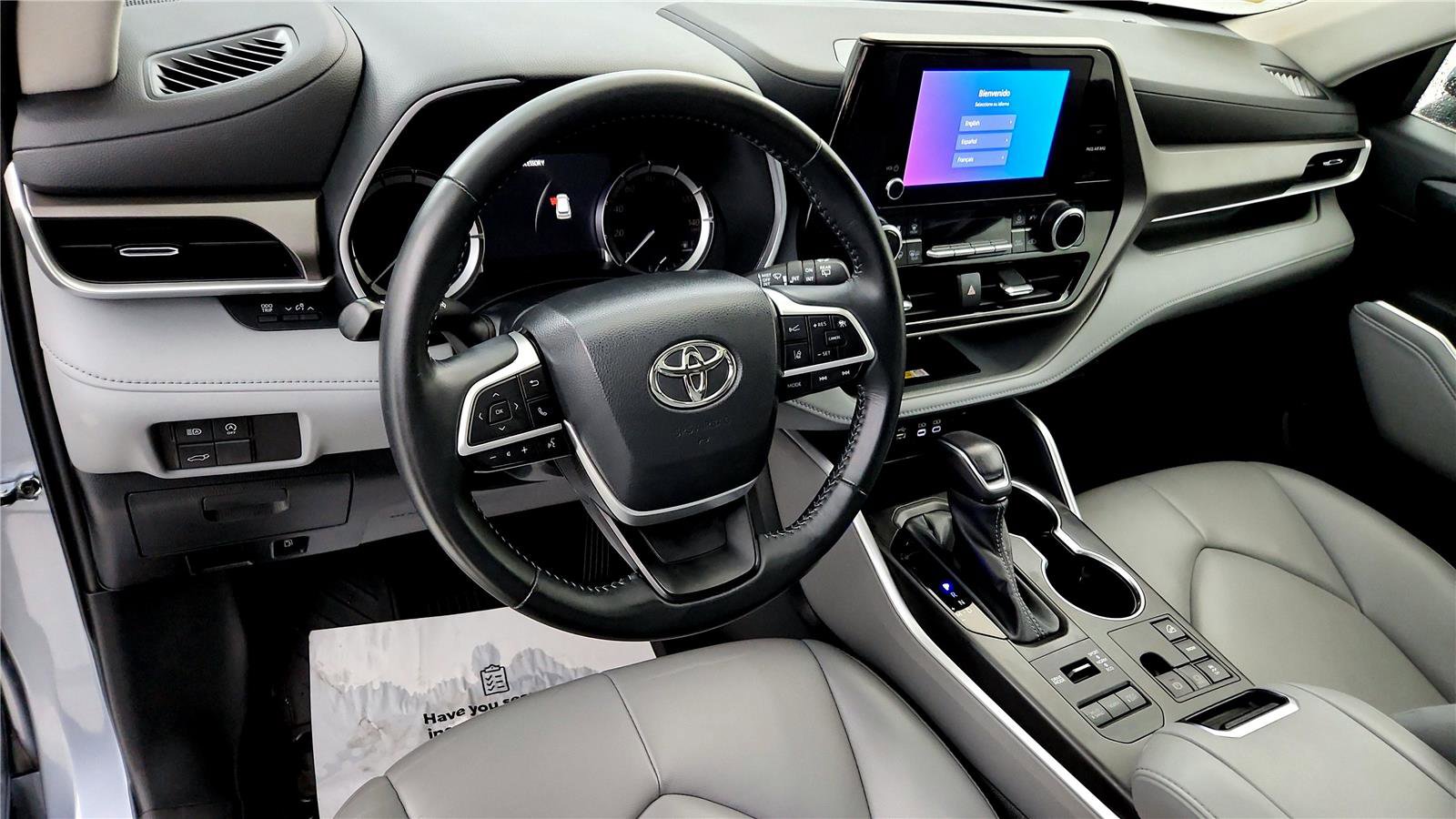 Certified 2023 Toyota Highlander XLE image 18