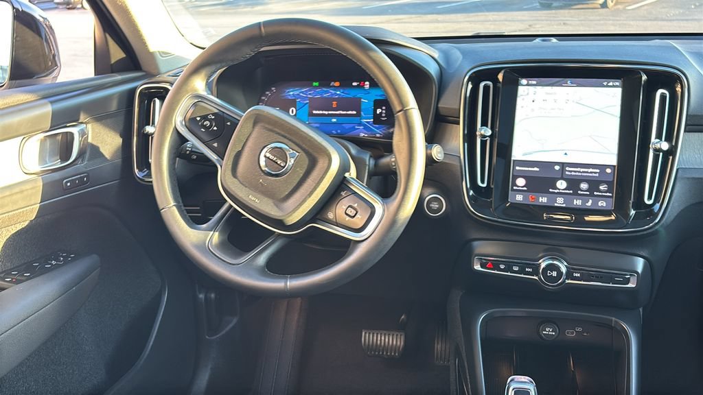 Used 2024 Volvo XC40 B5 Plus w/ Climate Package AWD/4WD image 6