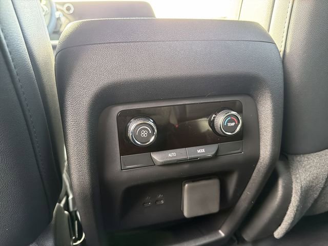New 2026 Chevrolet Traverse LT w/ Sun and Wheel Package image 24