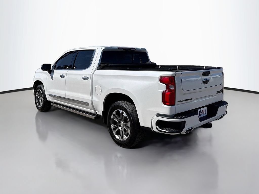 Used 2023 Chevrolet Silverado 1500 High Country w/ Technology Package AWD/4WD image 5
