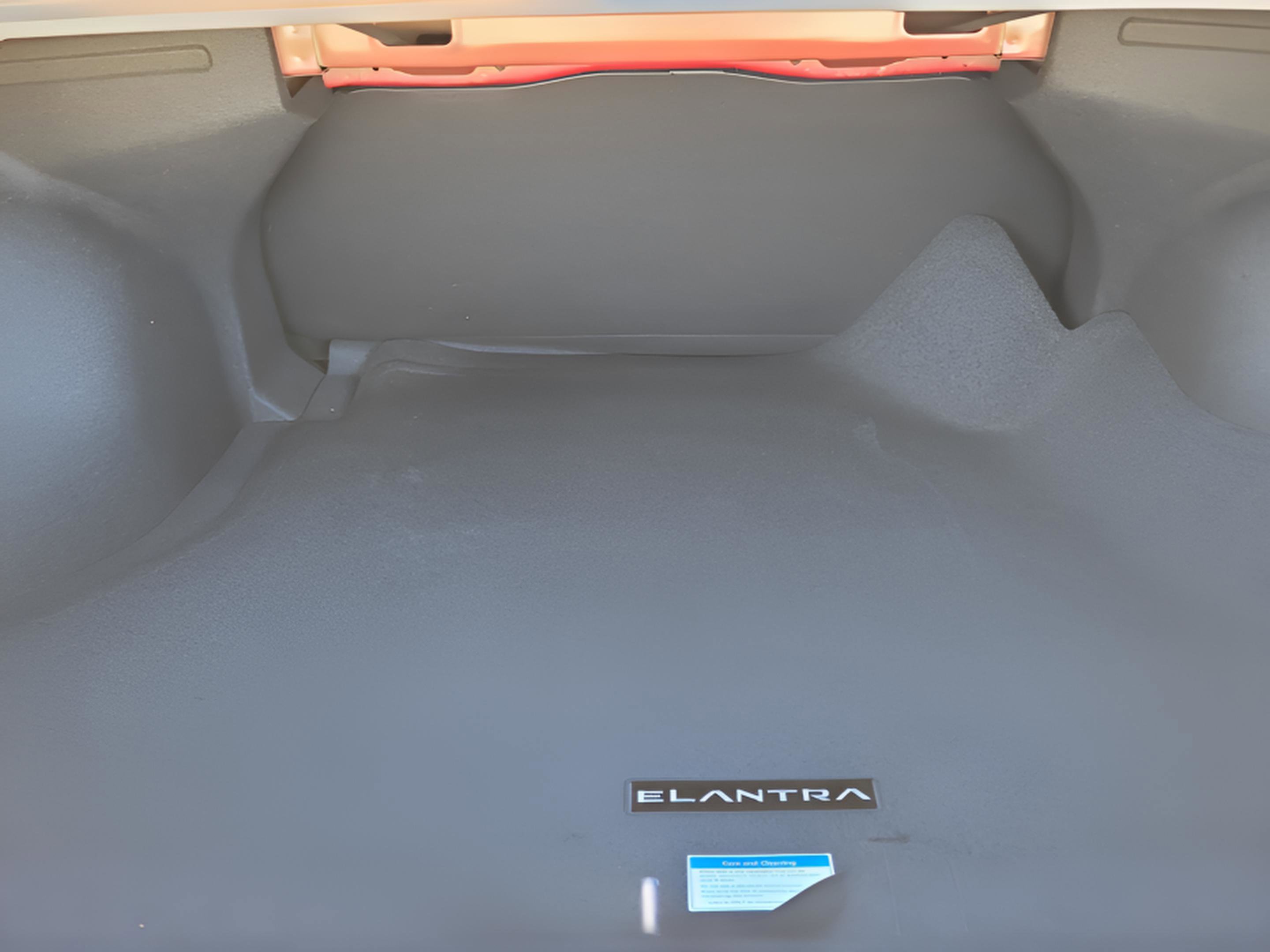 New 2026 Hyundai Elantra SE image 29