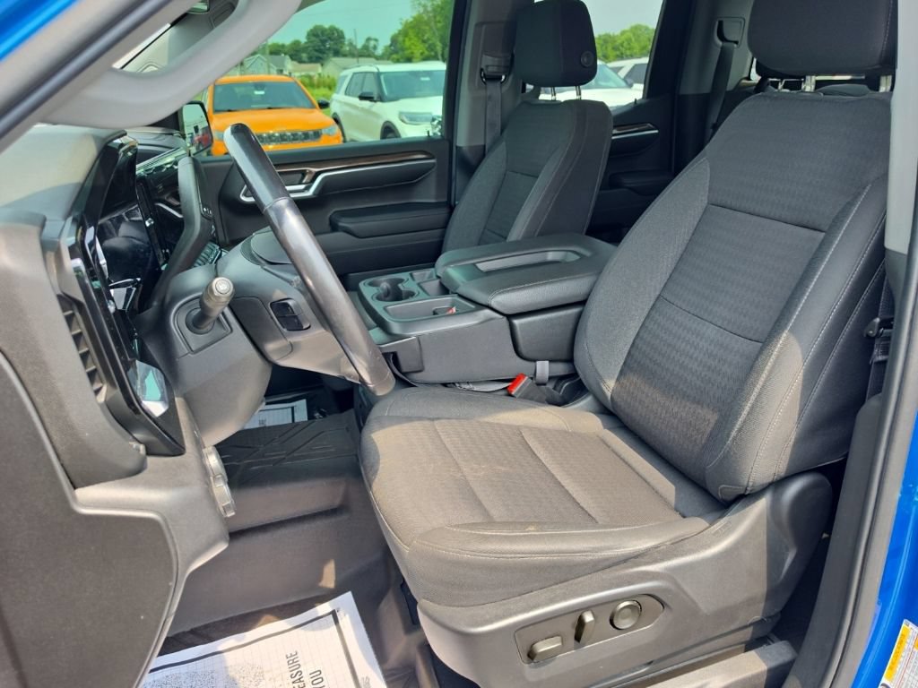 Used 2022 Chevrolet Silverado 1500 RST AWD/4WD image 21