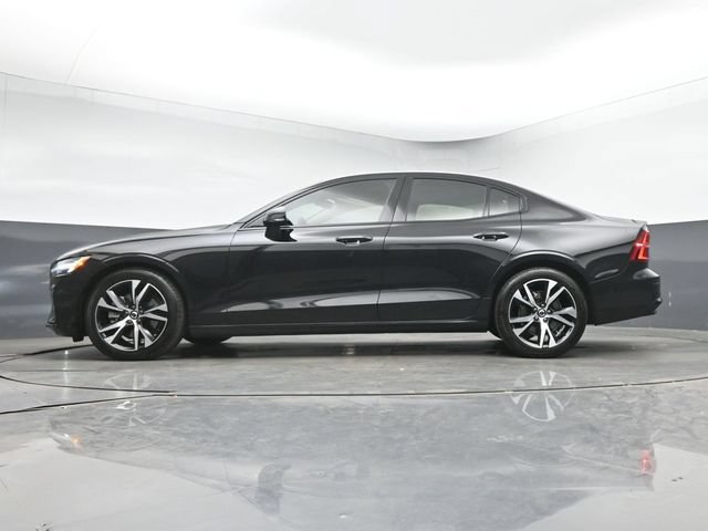 Used 2025 Volvo S60 B5 Plus AWD/4WD image 39