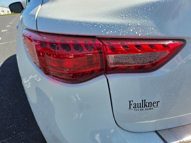 Used 2011 INFINITI FX35 AWD w/ Premium Pkg image 4