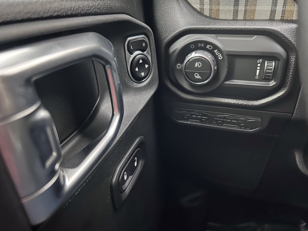 New 2026 Jeep Gladiator Sport AWD/4WD image 19