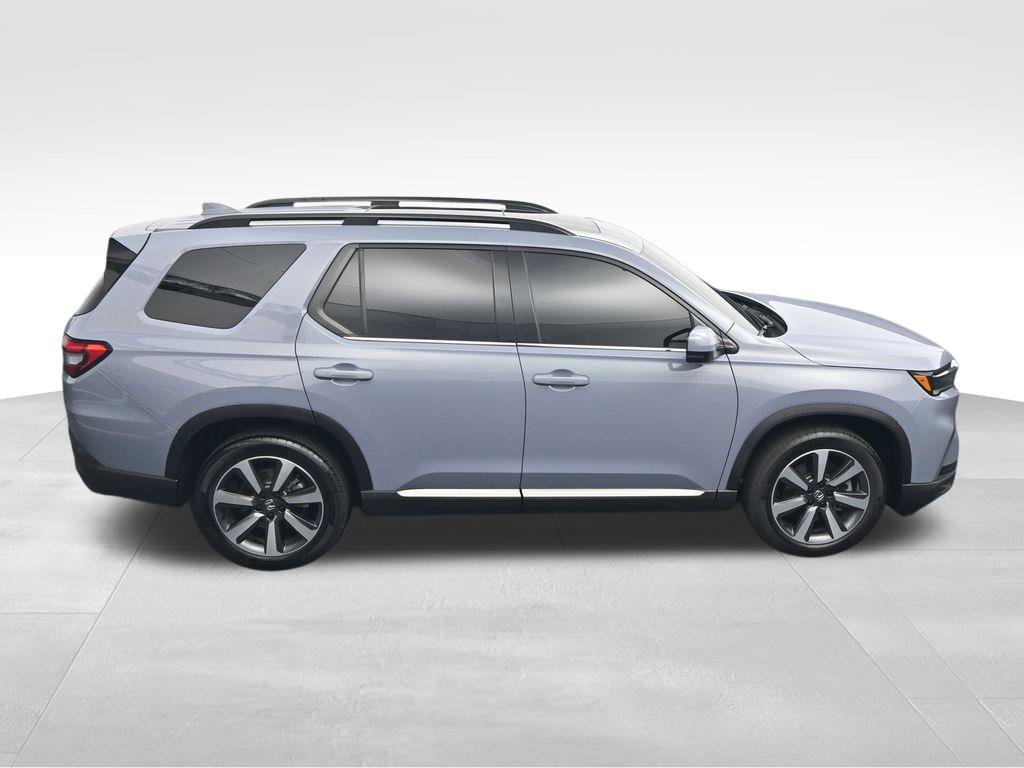 Used 2025 Honda Pilot Touring image 39