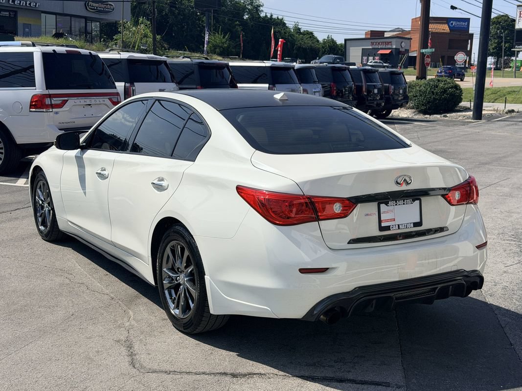 Used 2017 INFINITI Q50 Signature Edition w/ All Weather Package (L93) AWD/4WD image 4