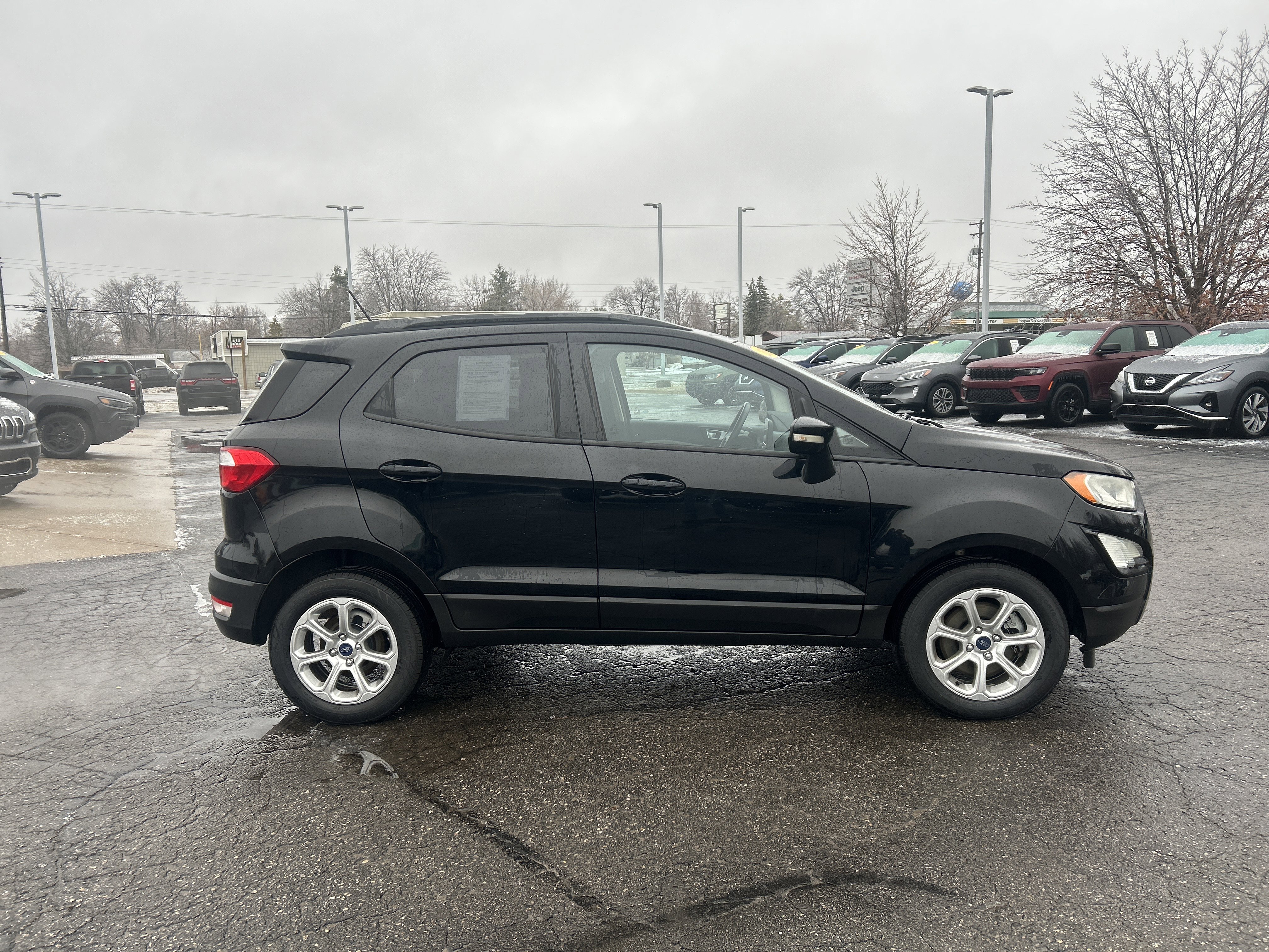 Used 2018 Ford EcoSport SE image 2
