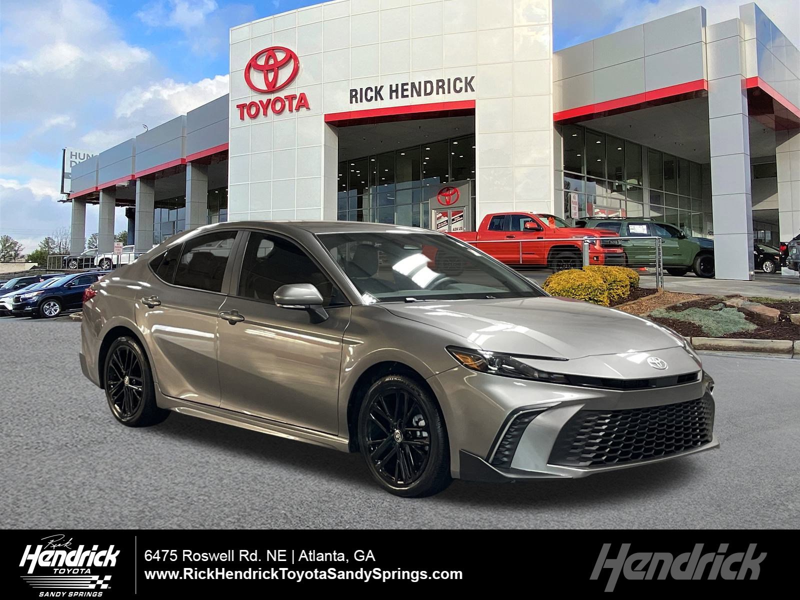 Used 2025 Toyota Camry SE
