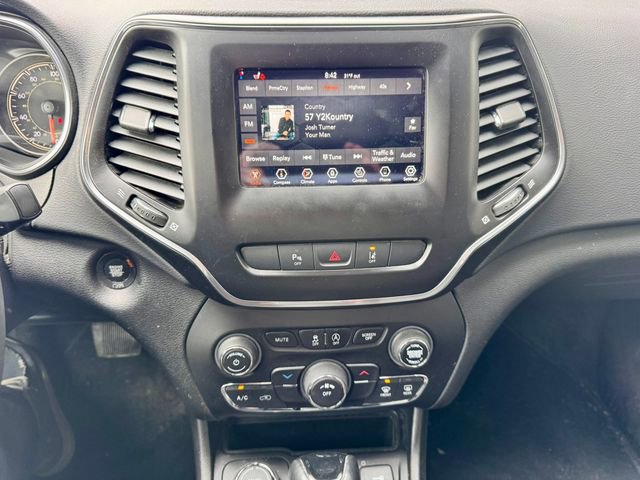 Used 2021 Jeep Cherokee Latitude Plus image 13