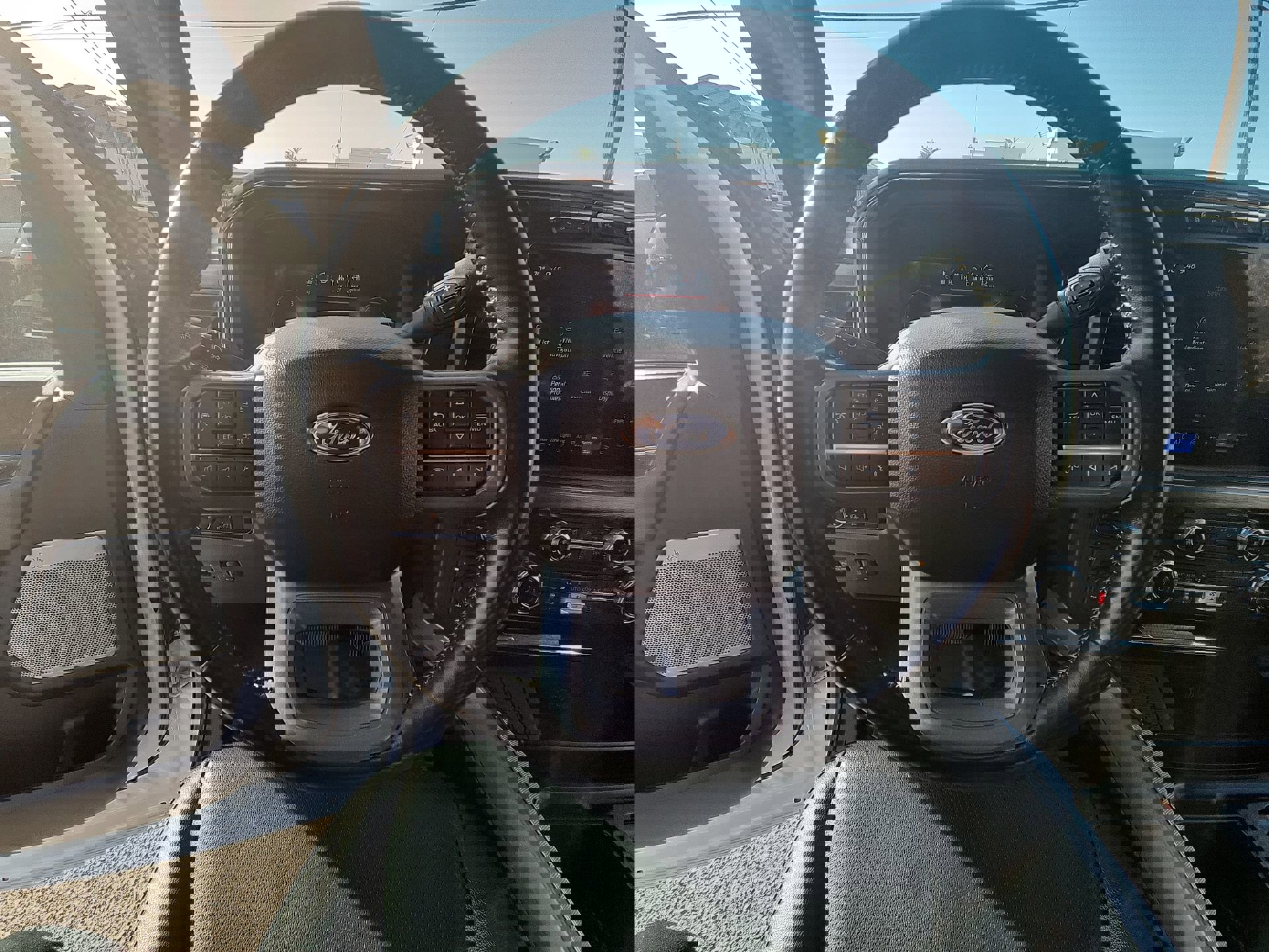 Used 2024 Ford F350 Lariat w/ Lariat Ultimate Package image 11