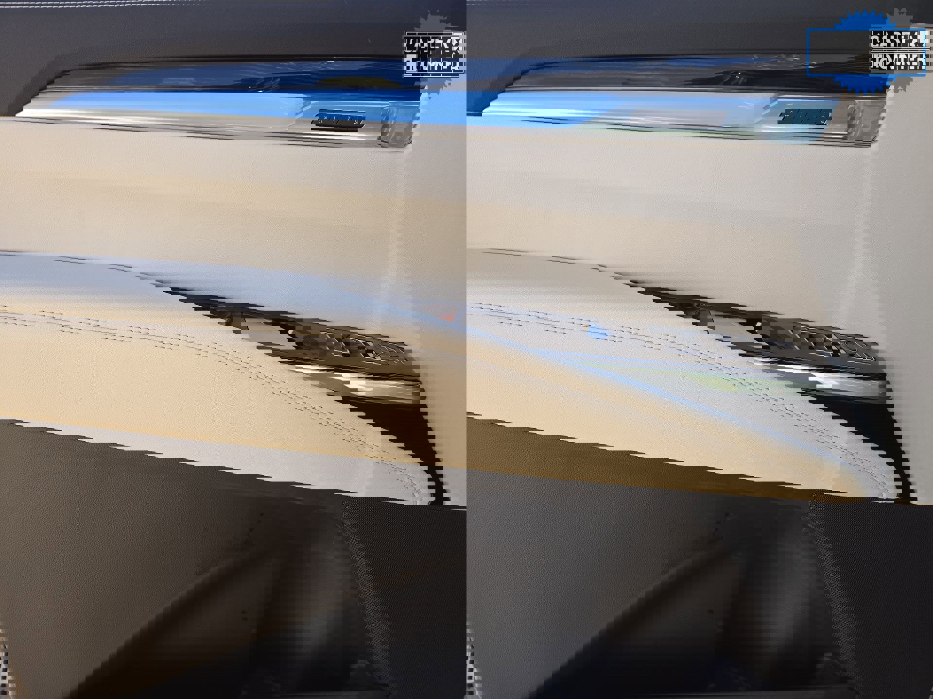 Used 2025 Cadillac Escalade Sport w/ Touring Package image 15