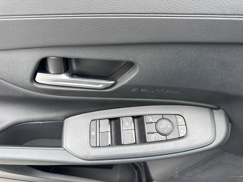 New 2026 Nissan Sentra SV w/ SV Convenience Package FWD image 8