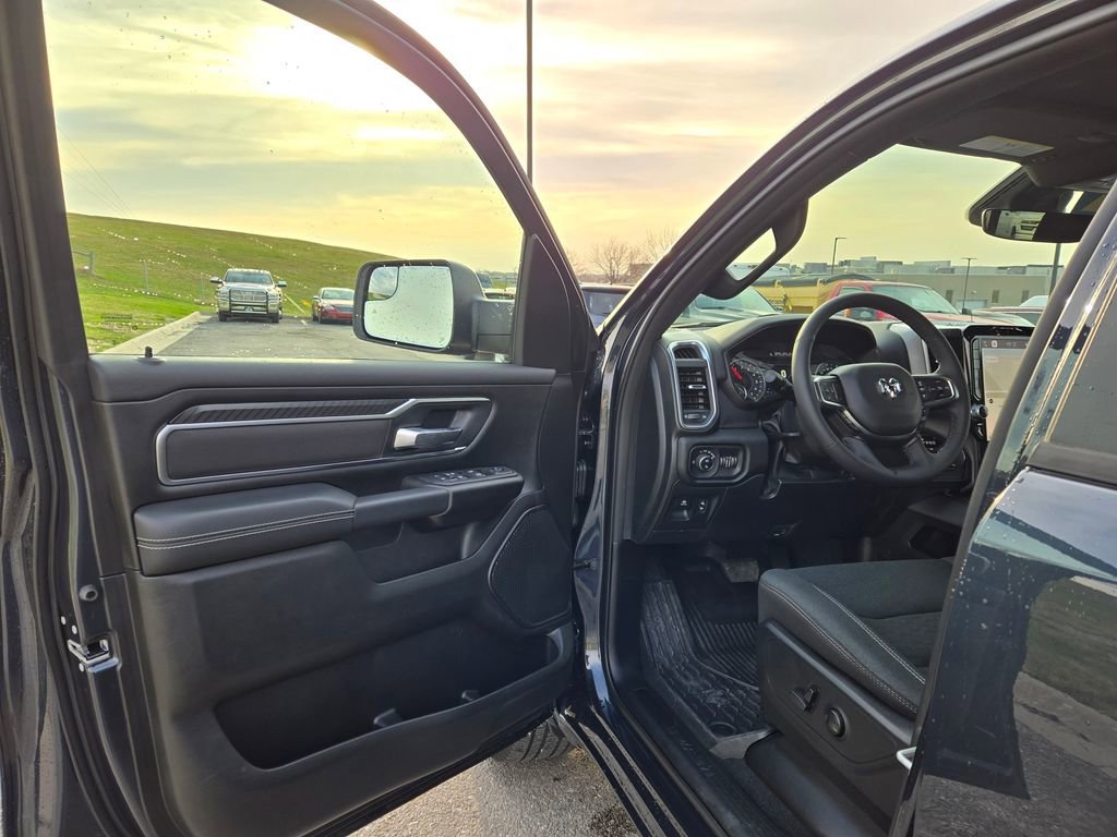 Used 2025 RAM 1500 Big Horn AWD/4WD image 14