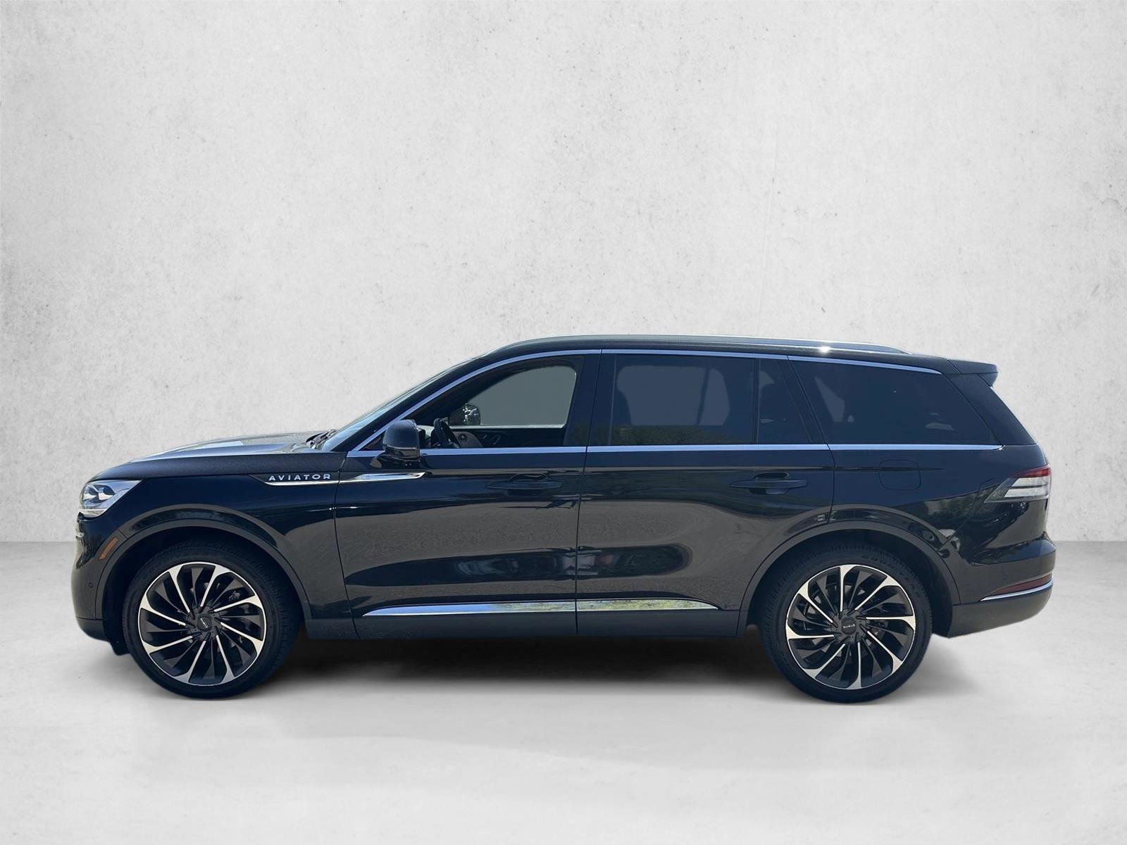 Used 2020 Lincoln Aviator Reserve w/ Equipment Group 202A AWD/4WD image 8