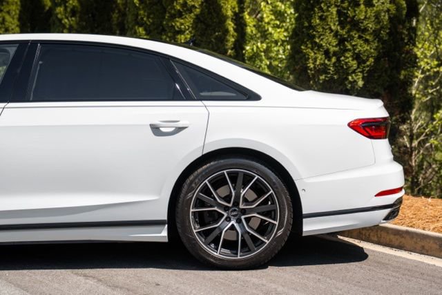 Used 2020 Audi A8 L 4.0T w/ Sport Plus Package image 11