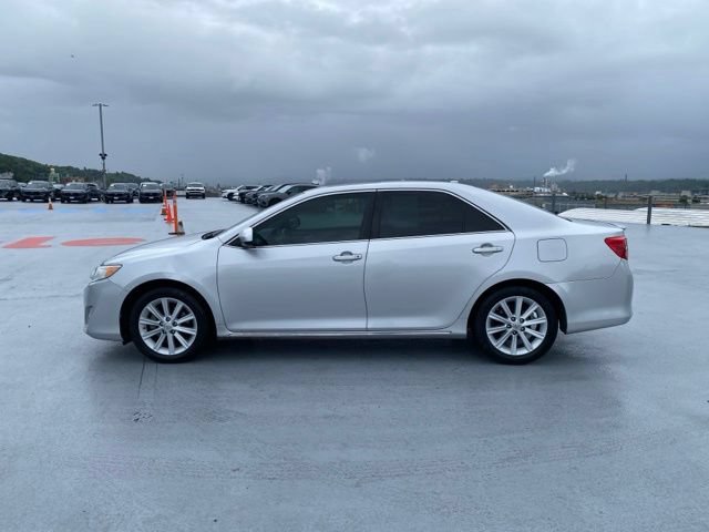 Used 2014 Toyota Camry XLE w/ Leather Package FWD image 5