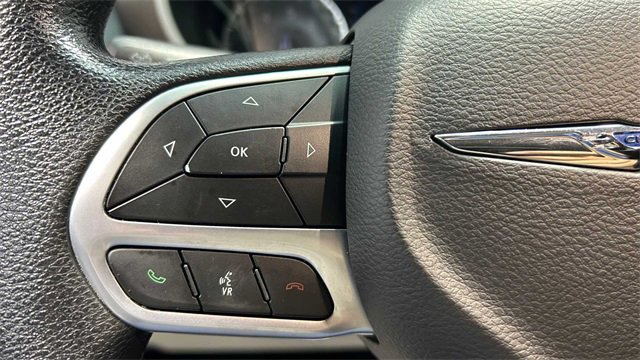 Used 2021 Chrysler Voyager LX image 17