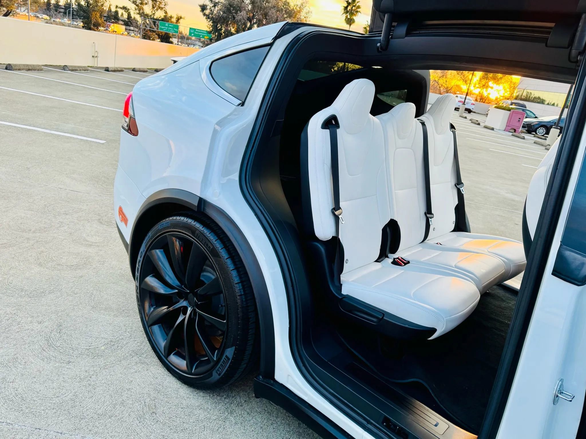 Used 2020 Tesla Model X Long Range image 33