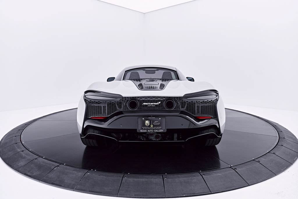 Used 2023 McLaren Artura RWD image 16