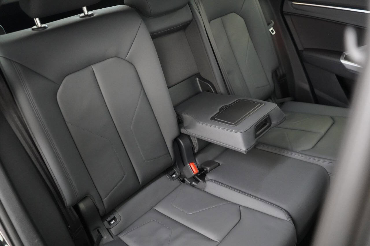 Used 2024 Audi Q3 2.0T Premium Plus w/ Premium Plus Package image 70