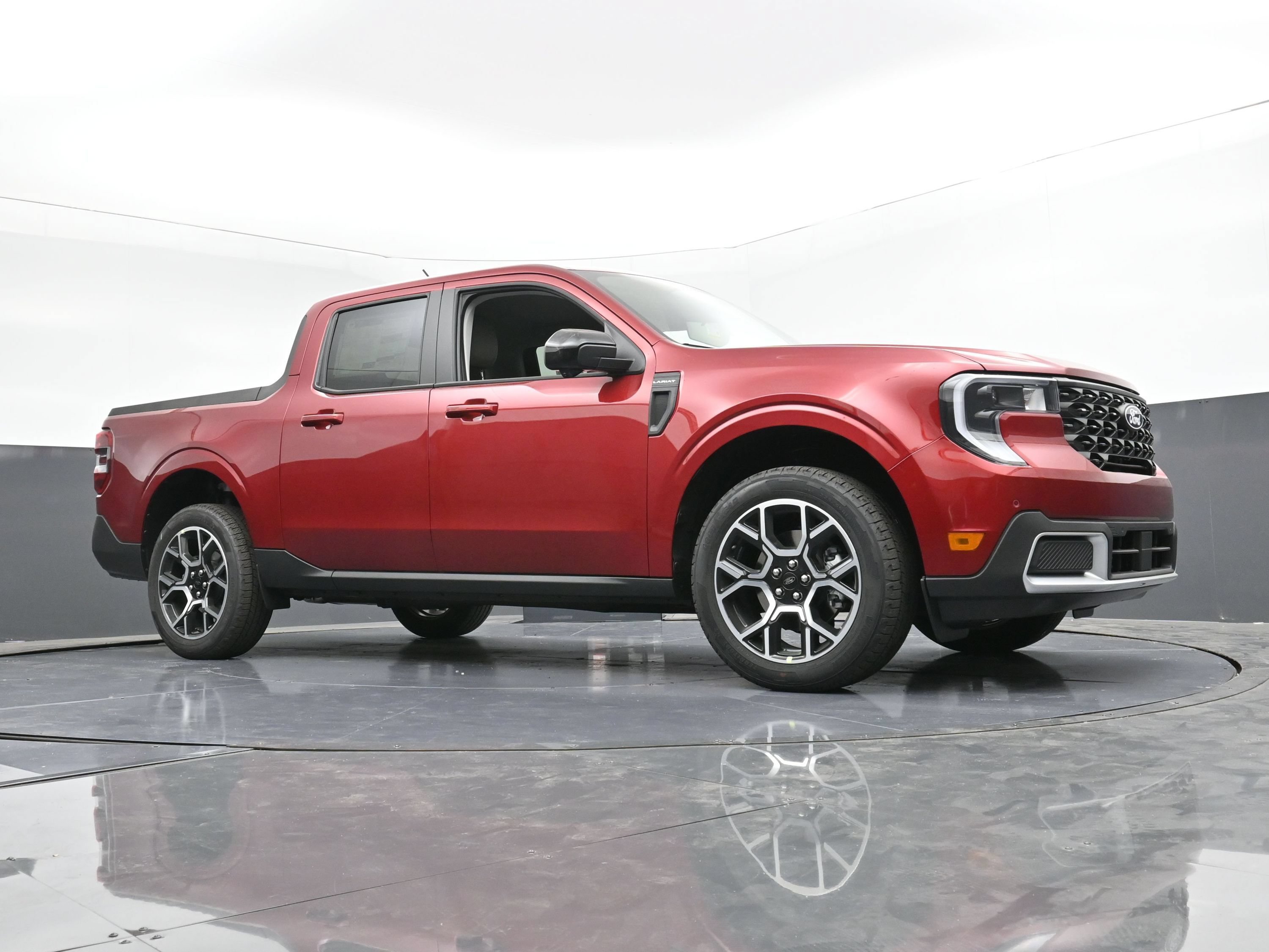 Used 2025 Ford Maverick Lariat AWD/4WD image 10
