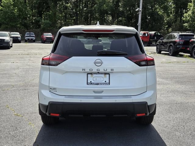Used 2026 Nissan Rogue SV w/ Cold Weather Package FWD image 4